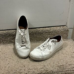 Vince Camuto